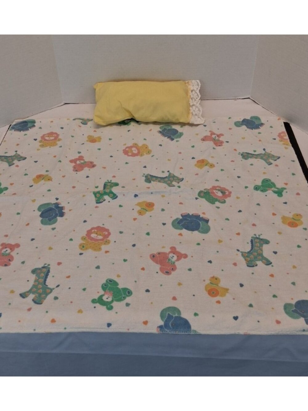 Riegel Doll Blanket 27.5x24 & Unbranded Pillow 11x6 Bedding Set for Doll Bed GUC